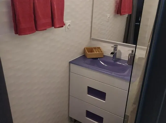 Charmante Heliovillage Camp Naturiste Villa *